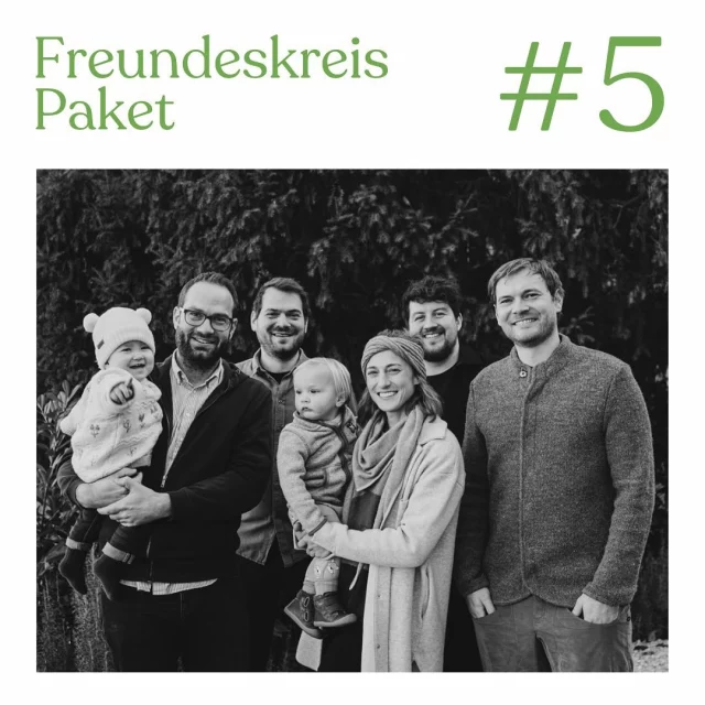 Das schönste Geschenk: Freundschaft 🫶 Die beiden Brüder Stefan und Bernhard Schauer und Johannes Firmenich gehören schon seit Jahren zu unserem Freundeskreis, umso schöner dass sich auch beruflich die Wege immer wieder kreuzen 💜 #grossundgross #freundeskreis #geschwisterundderwein #happytogether #südsteiermark #flein
